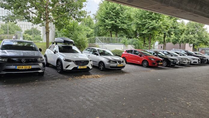 Es werden immer mehr, Flughafenparker blockieren komplette Strassenzüge, Bild:CDU Ratingen