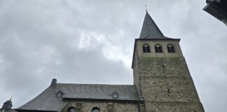 Blick auf die katholische Kirche von der Jacobusgasse aus, Bild: Alexander Heinz