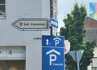 Eines der noch hängenden Schilder. Foto: SPD Ratingen