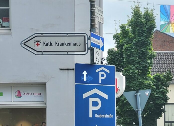 Eines der noch hängenden Schilder. Foto: SPD Ratingen