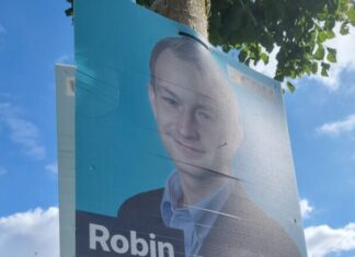 Wahlplakat der CDU auf dem der QR Code zur Nutzung der digitalen Karte aufgebracht wurde, Bild: Robin Langer