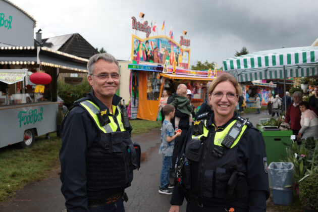 Stehen für Sicherheit und sind trotzdem Bürgernah, unsere Ratinger "Schutzleute" von der Polizei, Bild: Alexander Heinz