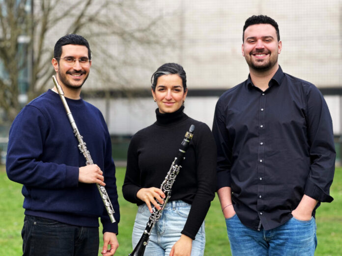 Das Trio "Miyan" tritt an der Dorfkirche Isenbügel auf. Foto: Veranstalter