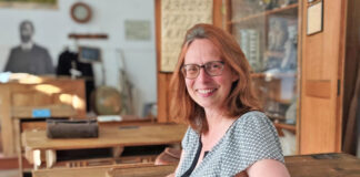Ute Kranz leitet die ggnerationenübergreifende Erzählwerkstatt. Foto: Veranstalter