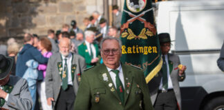 Dorf mit eigener Seele Tiefenbroicher Jong und Schütze 2, Heinz Hülshoff, Singender Wirt Ratingens, Bild: Alexander Heinz