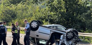 Bei einem Frontalzusammenstoß in Haltern am See ist am frühen Abend ein Mann ums Leben gekommen, fünf weitere Insassen erlitten teils lebensgefährliche Verletzungen. 