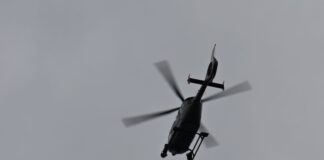 Ein Helikopter brachte die 28-Jährige schwer verletzt ins Krankenhaus. (Symbolbild)