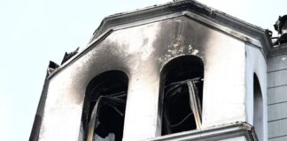 Nach einer Brandserie in drei Mehrfamilienhäusern in Wermelskirchen Anfang Juni sitzt ein 34 Jahre alter Mann wieder in Untersuchungshaft. (Archivbild)