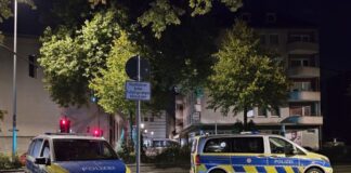 Bei einem Streit in Solingen soll ein Mann mit einer Schreckschusswaffe auf einen anderen geschossen und ihn leicht verletzt haben.