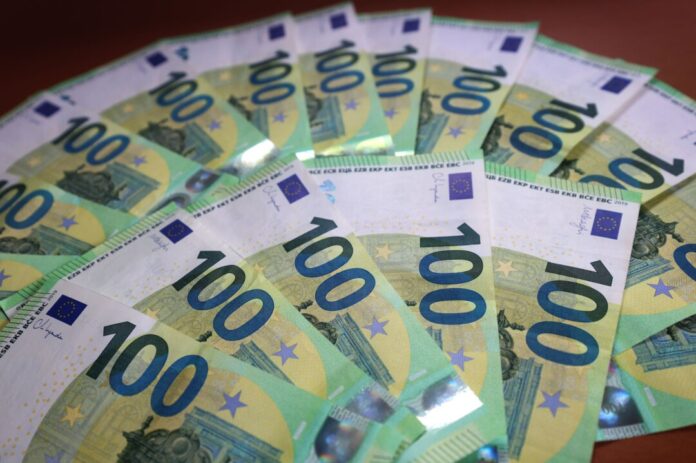 Über mehr als 1,7 Millionen Euro kann sich der Gewinner freuen. (Symbolbild)