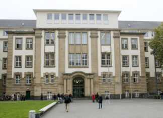 Die Ermittler sind davon überzeugt, dass sich die beiden Männer kannten. (Archivbild)