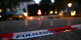Im Prozess um den Solinger Terroranschlag hat ein Mann ausgesagt, der schwer verletzt wurde. In seinen Armen starb seine Ehefrau. (Archivbild)
