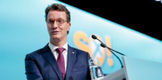 Ministerpräsident Hendrik Wüst ist als Chef des größten CDU-Landesverbands eindrucksvoll bestätigt worden.