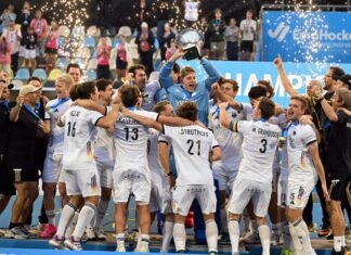 Das deutsche Hockey-Team feiert den insgesamt neunten EM-Titel.