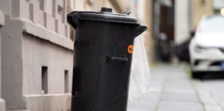 Für die Abfallentsorgung müssen viele Bürger tiefer in die Tasche greifen. (Symbolbild)