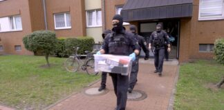 Schlag gegen chinesische Schleuserbande: Die Polizei rückt zu Durchsuchungen in Hannover und mehreren anderen Städten aus. 