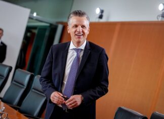 Kanzleramtschef Frei will lieber die Hilfe vor Ort in den Fokus nehmen. (Archivbild)