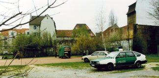 Kinder fanden die Leiche auf einem Spielplatz.
