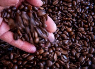 Kaffee verteuerte sich innerhalb eines Jahres um ein Viertel. (Symbolbild)