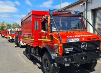 Waldbrand-Spezialisten der Feuerwehr aus Deutschland sind auf dem Weg nach Spanien. Sie sollen dort bei der Bekämpfung der verheerenden Waldbrände helfen.