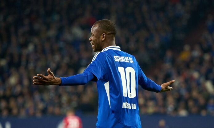 Pape Meïssa Ba bleibt zunächst auf Schalke. 