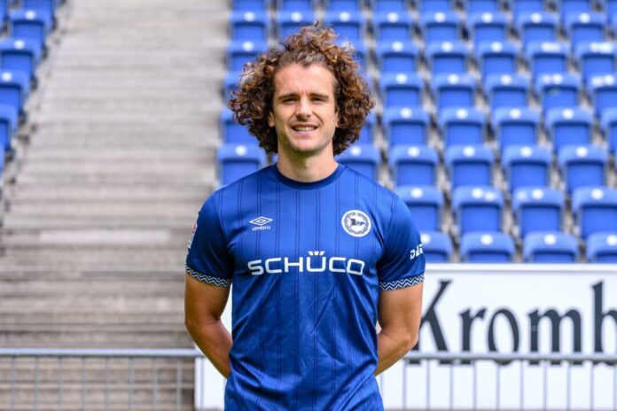 Hat seinen Vertrag bei Arminia Bielefeld vorzeitig verlängert: Mael Corboz. 