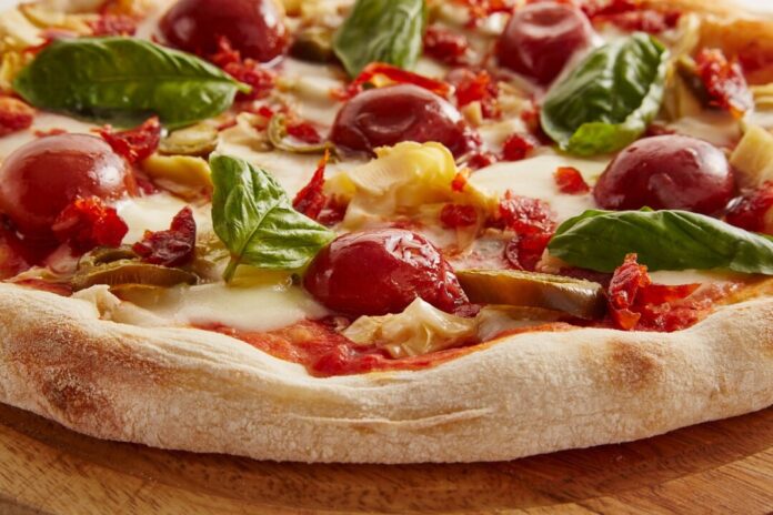Eine Pizza ist zu sehen. Foto: pixabay
