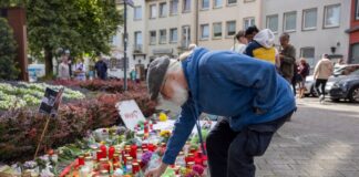 Die Tradition der mehrtägigen Volksfeste soll in Solingen knapp ein Jahr nach dem Anschlag fortgeführt werden. Philipp Müller ist wieder einer der Mitorganisatoren. (Archivbild)