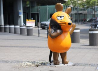 Die reparierte Maus soll nun wieder aufgestellt werden. (Archivbild)