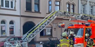 Die Ursache für das Feuer in Solingen ist weiter unklar. 