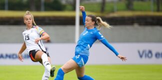 Sandra Maria Jessen (r) spielt künftig für den 1. FC Köln. (Archivbild)