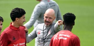 Die Mannschaft von Bayer-Trainer Erik ten Hag zeigte gegen Fortuna Sittard zwei verschiedene Seiten. (Archivbild)