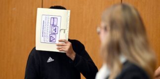 Als mutmaßlicher Brandstifter in einer Flüchtlingsunterkunft in der Eifel stand ein 35-Jähriger in Aachen vor Gericht.