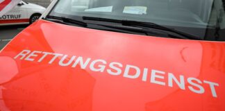 Der Rettungsdienst versorgte mehrere Kinder in einem Zeltlager. (Symbolbild)