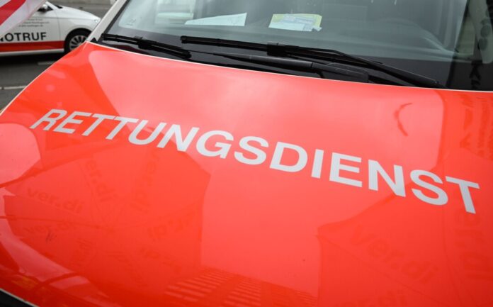 Der Rettungsdienst versorgte mehrere Kinder in einem Zeltlager. (Symbolbild)