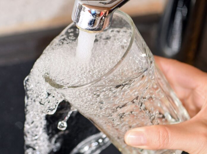In Teilen Detmolds gilt seit dem Abend ein Abkochgebot von Trinkwasser. (Symbolbild)