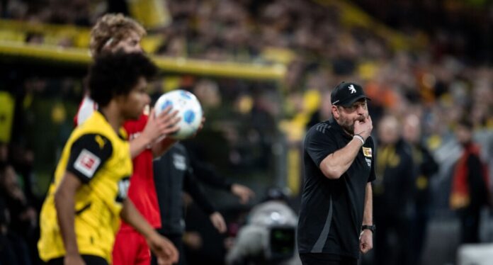Beim letzten Spiel in Dortmund gab es für Baumgart (r.) und Union eine Klatsche. (Archivbild)