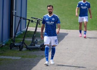 Kenan Karaman kehrt in den Schalker Kader zurück.