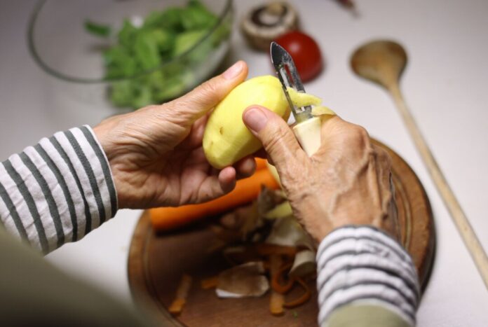 Ernährung Viele Menschen in Nordrhein-Westfalen haben zu wenig Geld, um sich wenigstens alle zwei Tage eine warme Mahlzeit leisten zu können. (Symbolbild)
