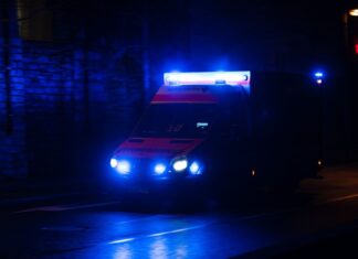 Offensichtlich unter Drogeneinfluss ist ein 52 Jahre alter Mann in Köln gestorben. (Symbolbild)