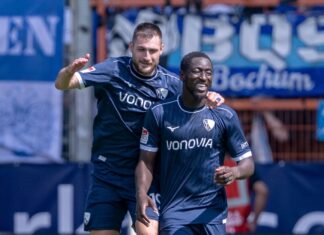 Ibrahima Sissoko darf sich für das 1:0 gegen Elversberg gratulieren lassen.