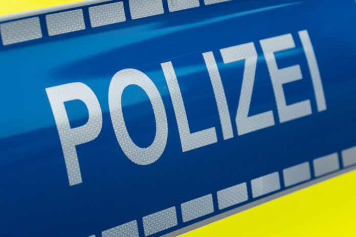 Ein Mann gab bei der Polizei an, seien Partnerin getötet zu haben. (Symbolbild)