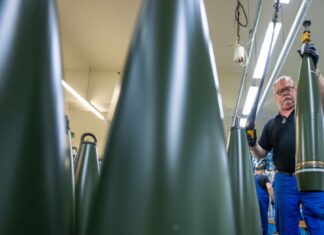 In dem neuen Munitionswerk sollen 350 Arbeitsplätze entstehen. (Archivbild)