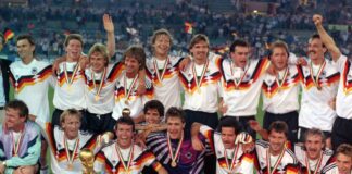 Die Weltmeister von 1990: Während Rudi Völler im Finale gegen Argentinien durchspielte, war dem Ersatzspieler Frank Mill ein Einsatz nicht vorbehalten.