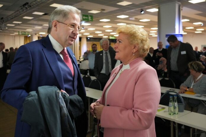 Hans-Georg Maaßen und Sylvia Pantel Damals noch Partner, heute erbitterte Gegner: Hans-Georg Maaßen und Sylvia Pantel. (Archivbild)