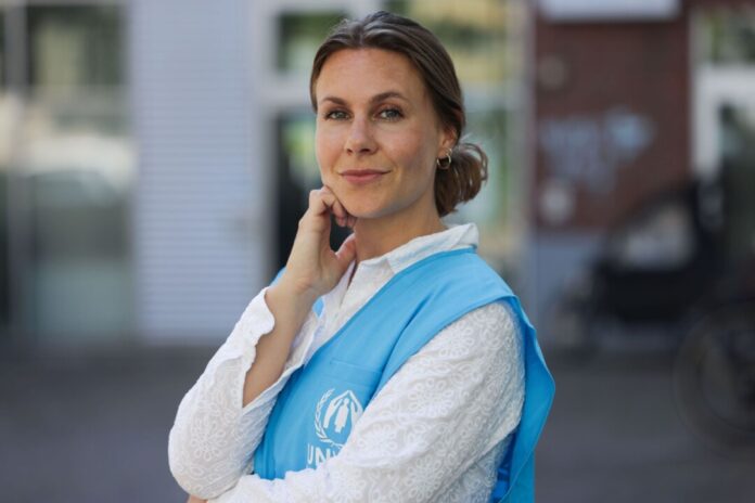 Die UNHCR-Mitarbeiterin ist trotz aller Gefahren froh, als Teil des Teams Hilfen für die Betroffenen in der angegriffenen Ukraine leisten zu können. 