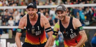 Jubel nach dem Viertelfinal-Einzug bei der EM: Nils Ehlers (l) und Clemens Wickler