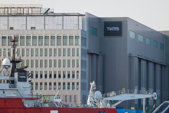 TKMS wird eigenständig und geht an die Börse. hyssenkrupp behält allerdings mit 51 Prozent die Mehrheit an Deutschlands größtem Marineschiffbauer.