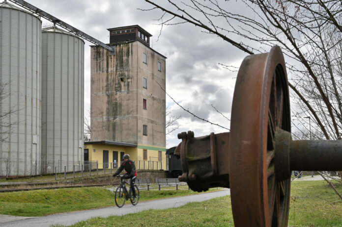 11_HEI_Kornspeicher_Silo_Radweg_MK2_0144