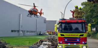 Der Rettungshelikopter ist neben der Feuerwehr im Einsatz gewesen. Foto: FW Ratingen